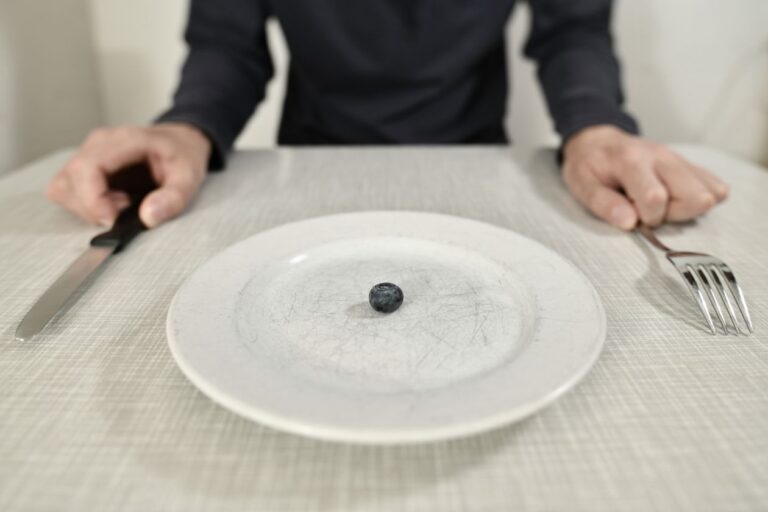 Intermittent Fasting Doesn’t Beat Simply Eating Less, According to the Most Complete Analysis Ever Done