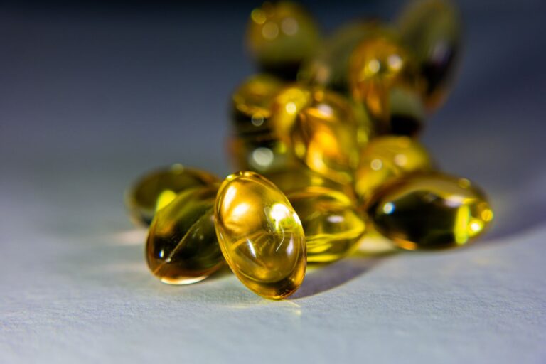 Vitamin E Supplements Take the Edge Off Endometriosis Pain