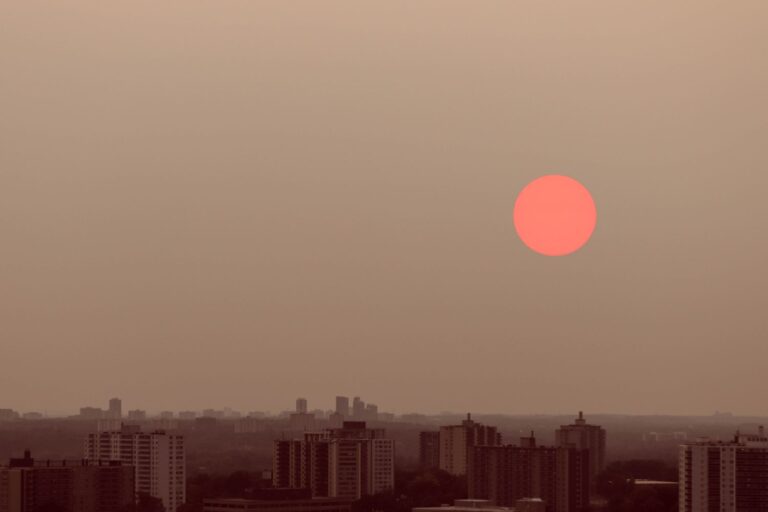 Climate Models vs. Reality: Why Heatwaves Keep Outrunning the Forecast