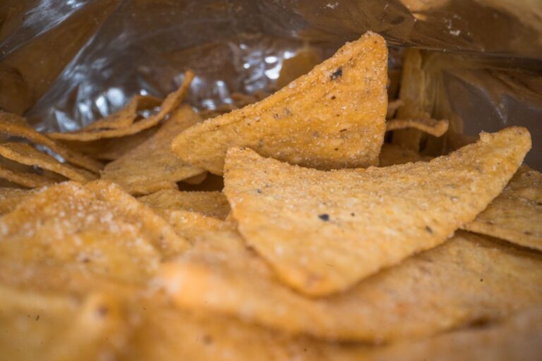 Brain scans catch a link to ultra-processed food that memory tests miss